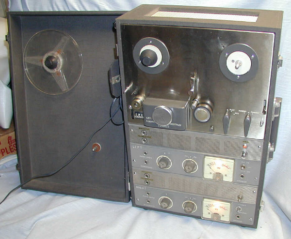 AKAI M-5